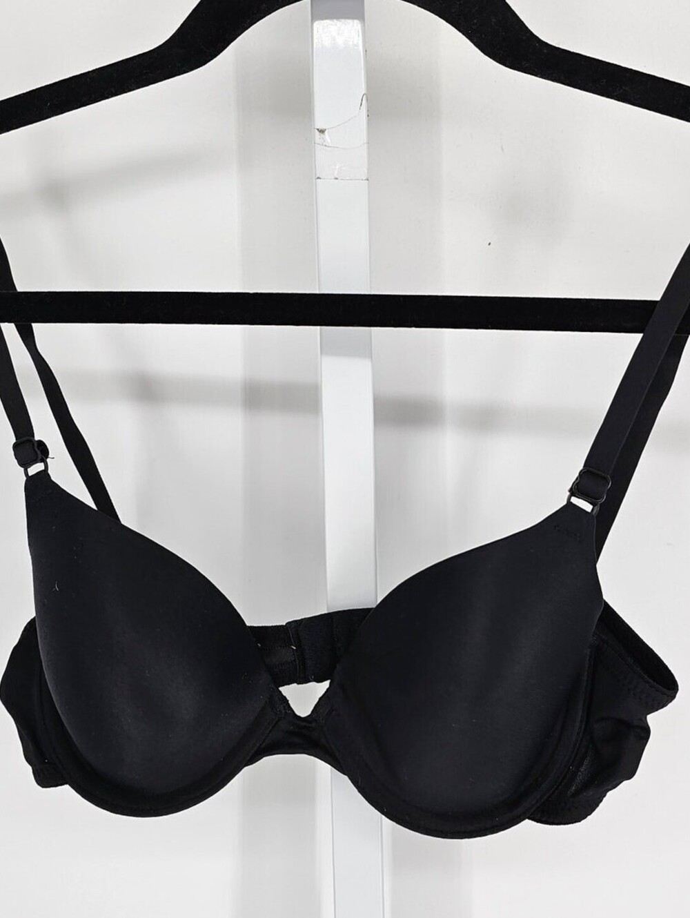 Maidenform Womens Sz 32A Classic Lightly Lined T Shirt Bra Solid Black